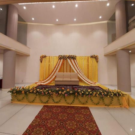 Acco Grand Hotel Lucknow Zewnętrze zdjęcie