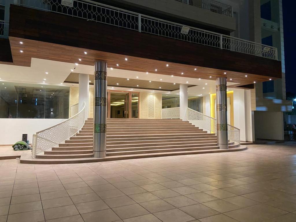 Acco Grand Hotel Lucknow Zewnętrze zdjęcie