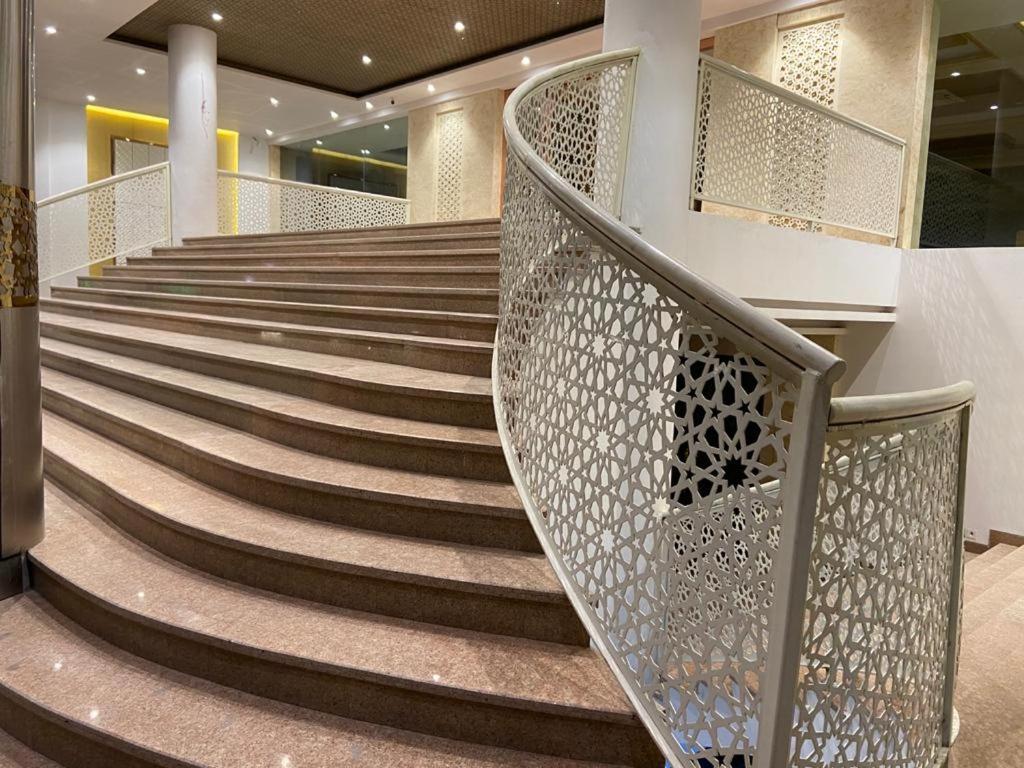 Acco Grand Hotel Lucknow Zewnętrze zdjęcie
