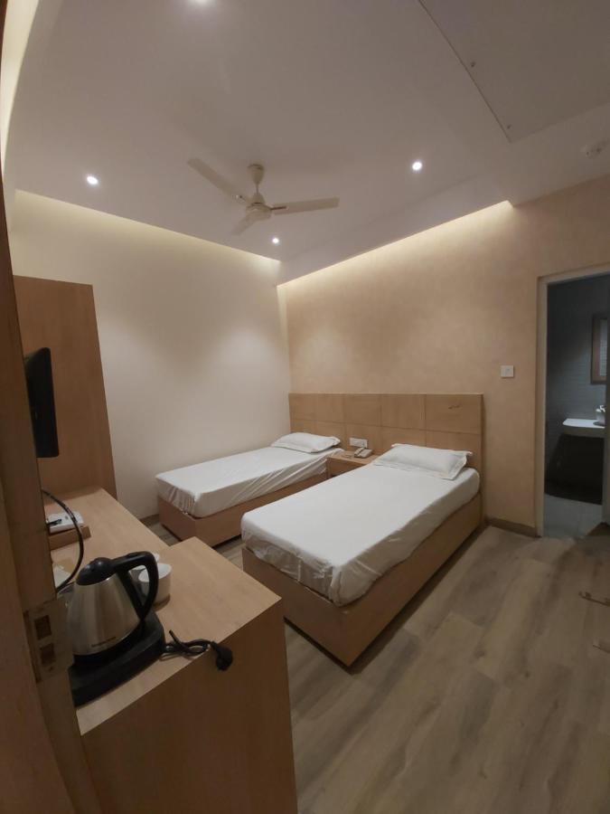Acco Grand Hotel Lucknow Zewnętrze zdjęcie
